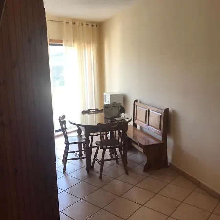 Let Me Host -terrazza Court-