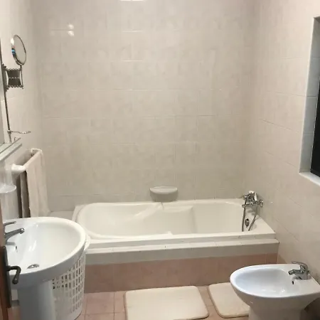 아파트 Let Me Host -terrazza Court-